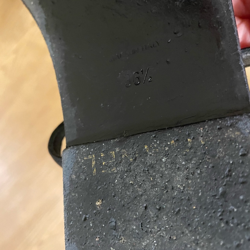 Black Chanel Interlocking CC Logo Leather T-Strap  Chain Detail Sandals - Picture 10 of 11